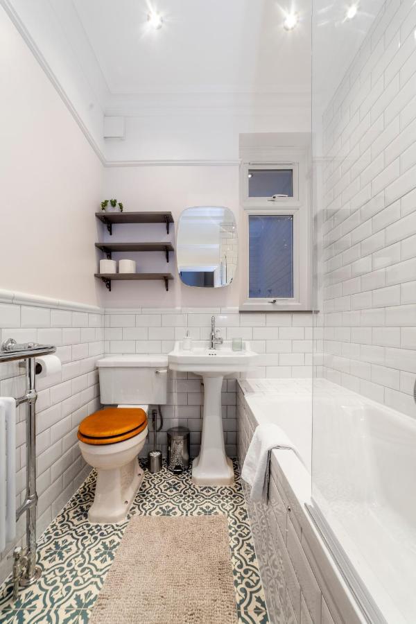 Stylish 1 Bdr Wcommunal Garden, Greenwich * Londra